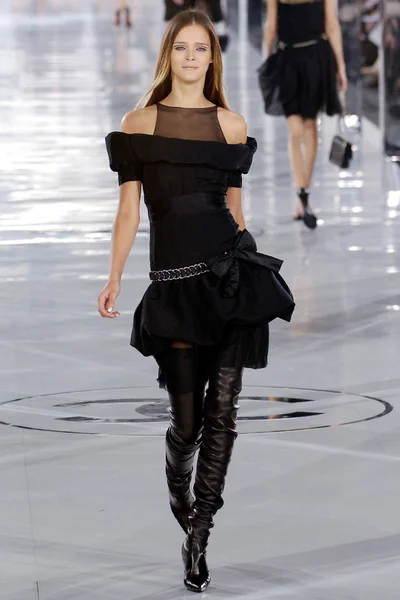 Look 64
